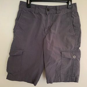 BKE Standard Fit. Cargo‎ Shorts.  Gray plaid.  Size 30 waist